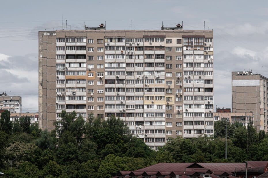 mehrstöckiges Wohnhaus Plattenbau